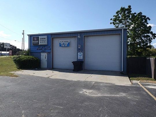 3rd image of 761 Carpenter Ave