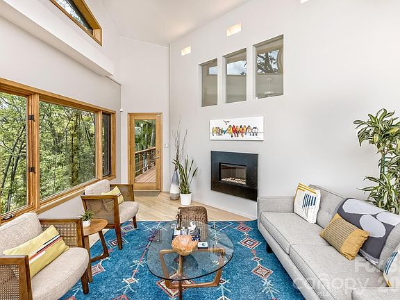 2nd image of 212 Chestnut Forest Rd