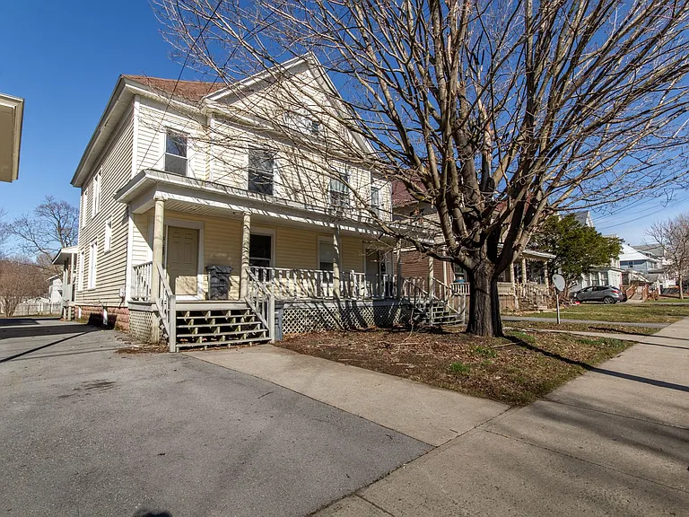 1025 State St — Photo 21