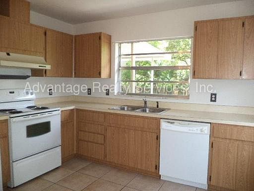 4th image of 9810 Sir Frederick St