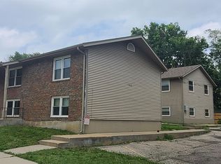 1019 SW Douthitt Ave, Topeka, KS 66604