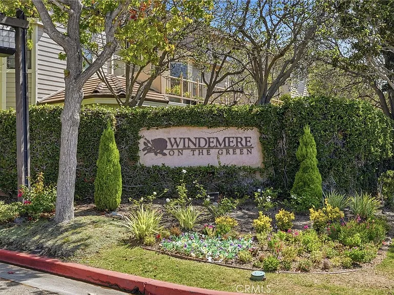 2559 Plaza Del Amo #104 — Photo 2