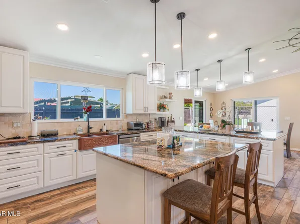 817 Calle La Sombra, Camarillo, CA 93010
