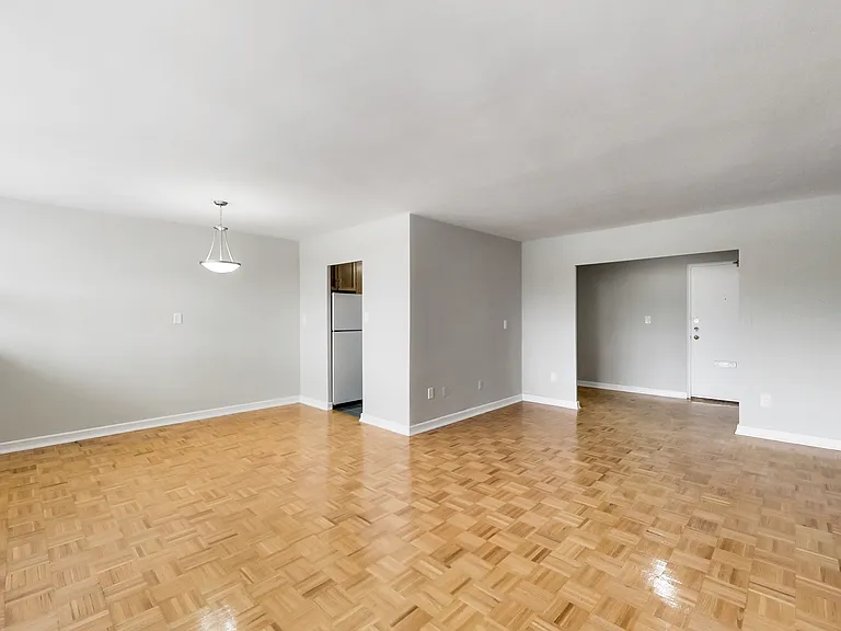 6000 Bathurst St — Photo 93