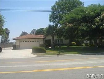 1st image of 10561 Oleander Ave