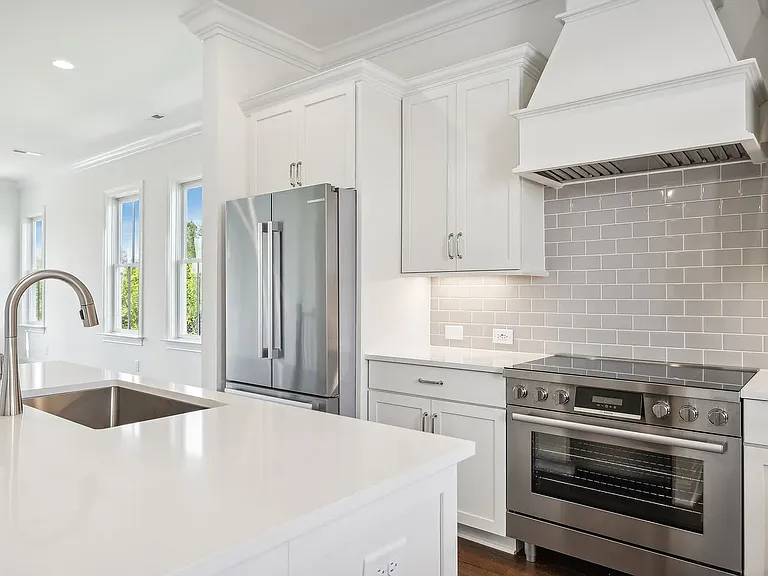 3024 Wynn Cir — Photo 8