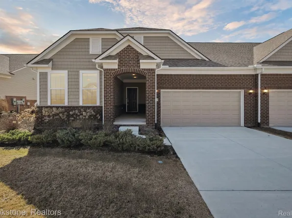 527 Holmdale Way, Ann Arbor, MI 48108