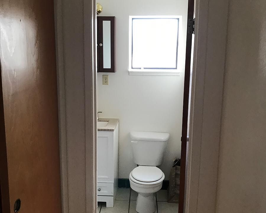 2nd image of 474 27th Ave APT 5