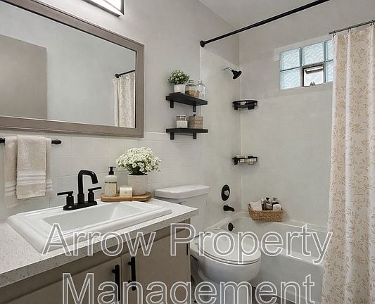 5th image of 1025 C St APT 6