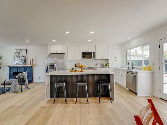 4th image of 10334 Hemphill Pl