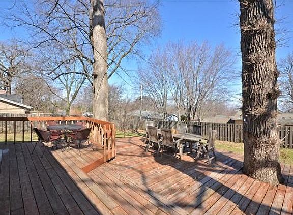 3rd image of 3312 Highland Dr
