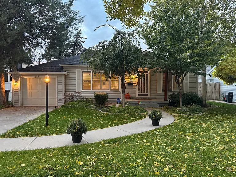 2206 S 1900 E — Photo 11