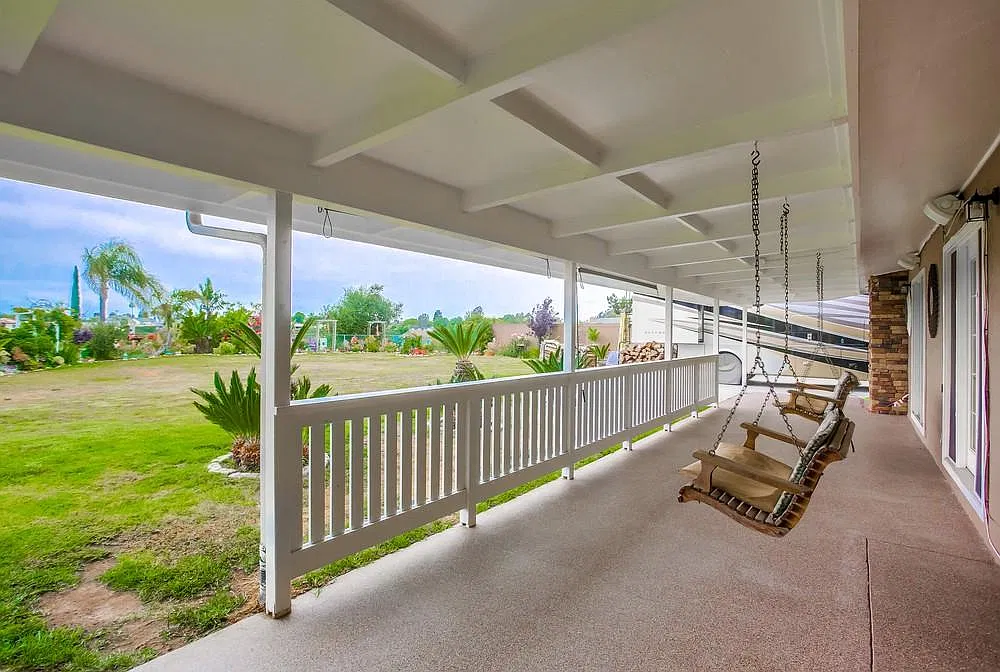 4 bed, 1909 sqft, $6,295 — Photo 1