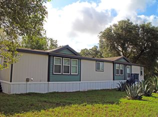 1214 Mariana Ct, Floresville, TX 78114