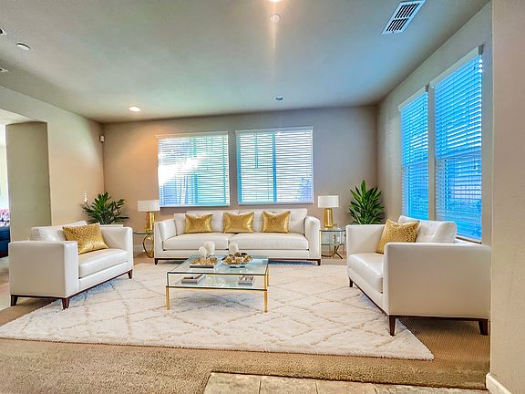 2nd image of 531 Aspen Pl