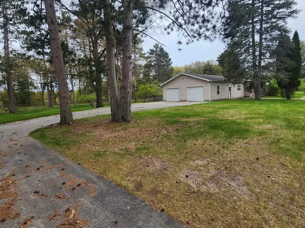 8619 Iowa St, Oscoda, MI 48750