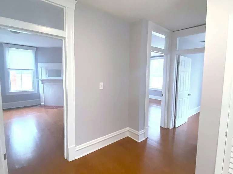 424 E 32nd St #424 — Photo 8