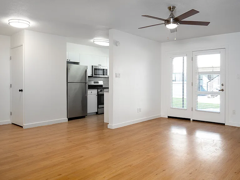 Skylar Apartments — Photo 10