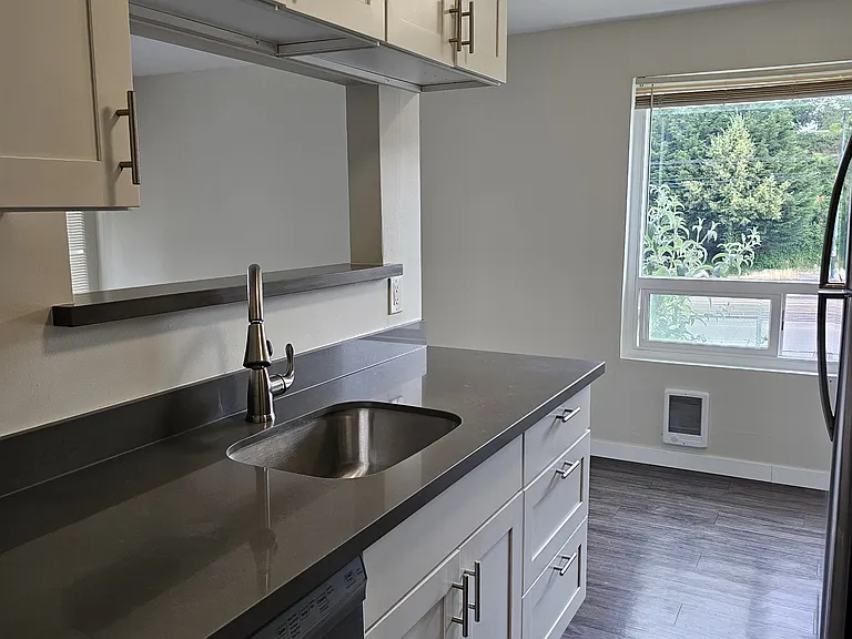 2701 S Walden St #3 — Photo 4