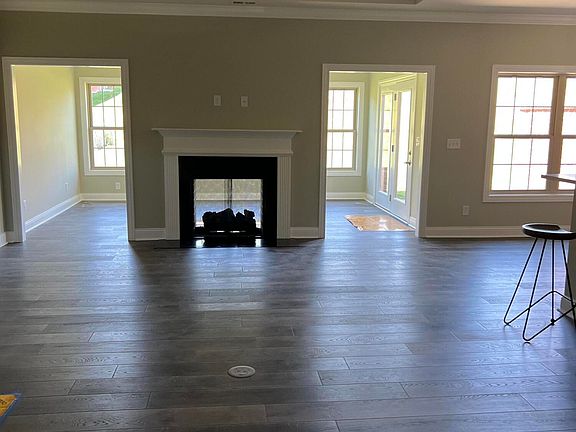 2nd image of 2025 Berry Hill Dr