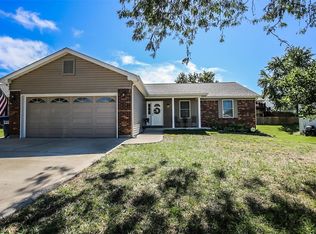 229 Maple Point Dr, Saint Charles, MO