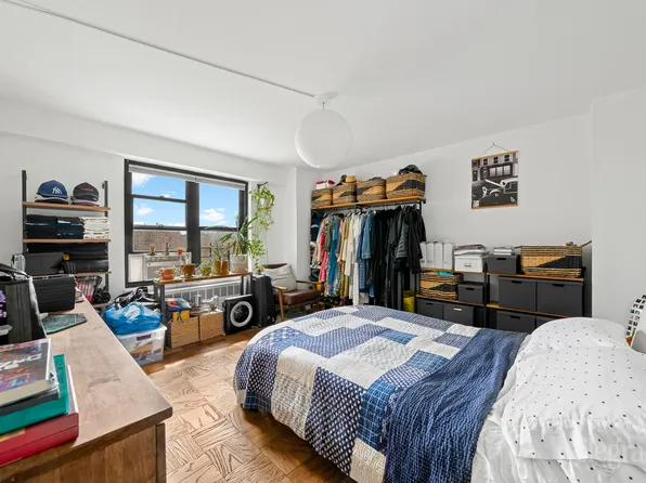 212 East Broadway image 8 of 12