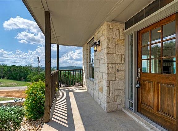 4th image of 203 Tarbet Dr
