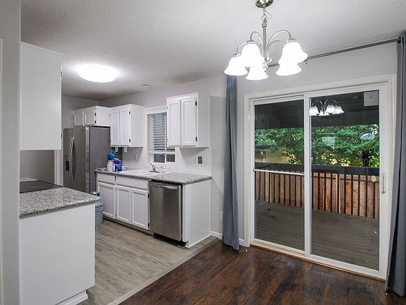 4th image of 5905-5915 Mooseberry St SE #5905