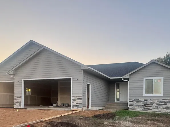 524 Shirley St, Harrisburg, SD 57032