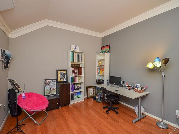 5th image of 18227 Emerald Stone Ln