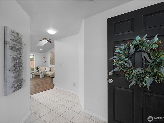 4th image of 3306 Gibraltar Court SE