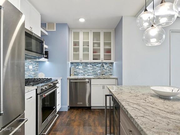 3rd image of 404 E 79th St APT 18E