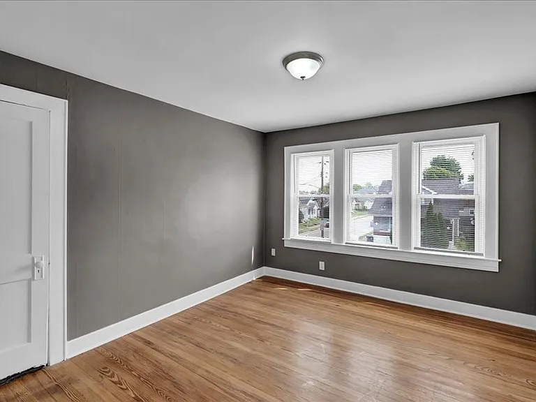3220 Grant Ave — Photo 20