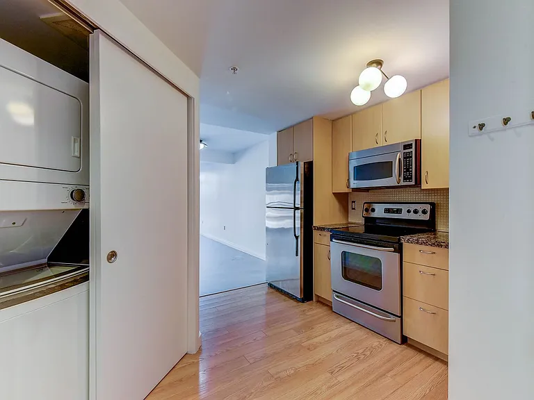 103 Bellevue Ave E #204 — Photo 1