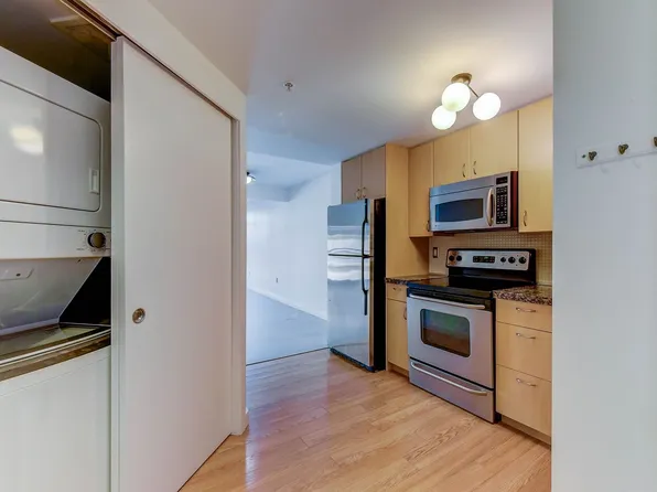 103 Bellevue Ave E APT 204, Seattle, WA 98102