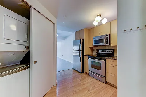 103 Bellevue Ave E Photo 1 103 Bellevue Ave E Photo 1