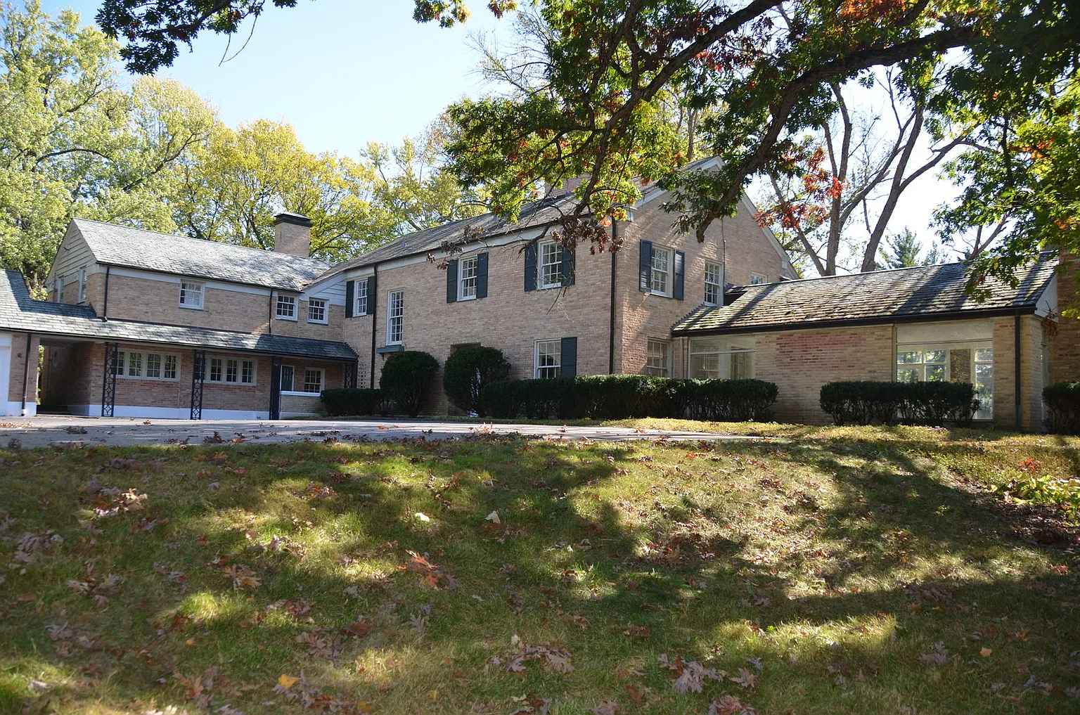 225 E Onwentsia Rd photo 1