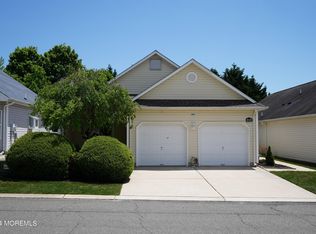 37 Highland Dr, Manahawkin, NJ 08050