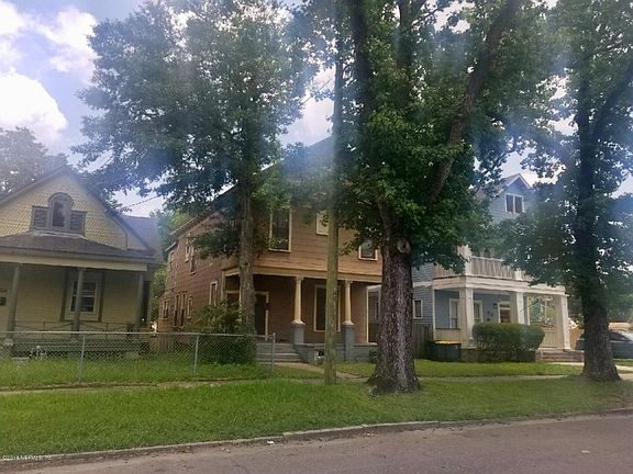 3rd image of 1827 Market St