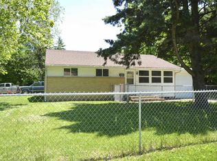 1004 N James St, Champaign, IL 61821