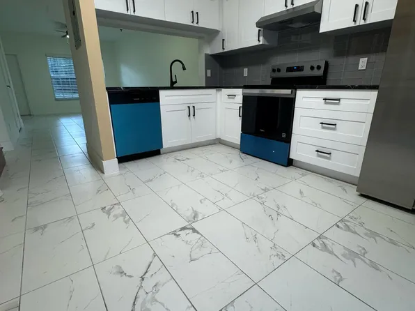 5444 Jubilee Way #216, Pompano Beach, FL 33063