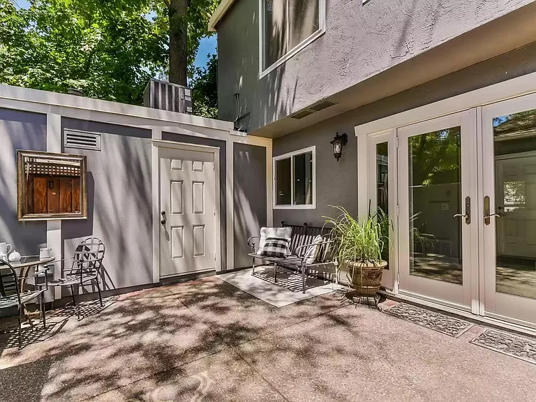 567 Sycamore Cir — Photo 6
