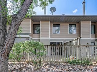 1305 Landmark Trl S, Hopkins, MN 55343