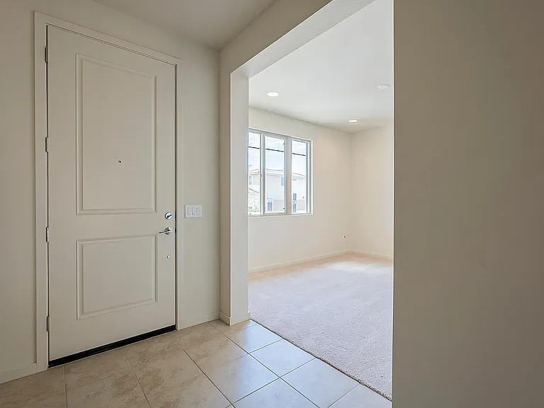 5944 E Melinda Ln — Photo 7