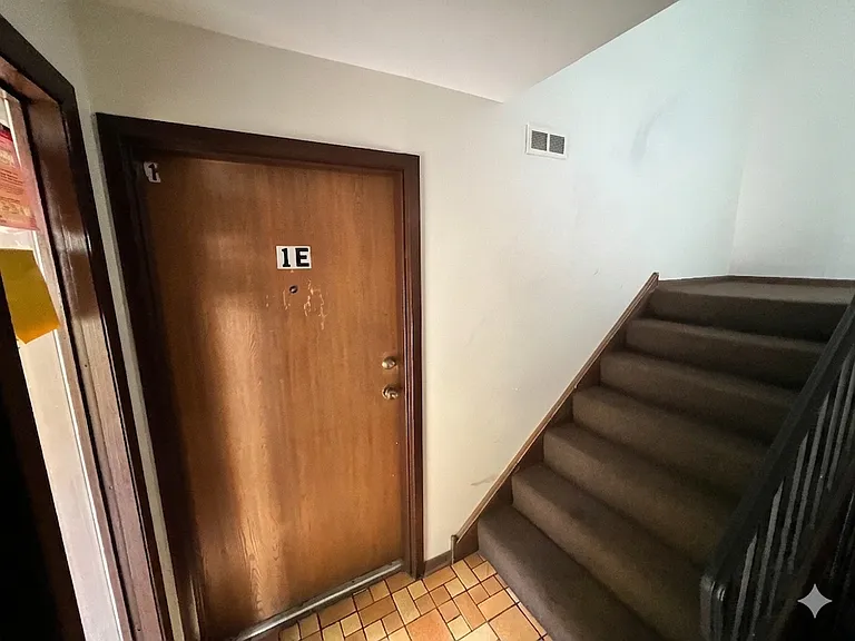 1259 Cunningham Dr #1E — Photo 3