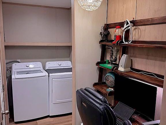 5th image of 3000 Lee Road 10 #316