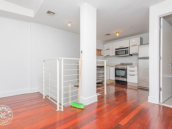 3rd image of 14 Meserole St #1BB