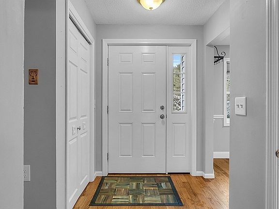 4th image of 85 Laurelwood Dr