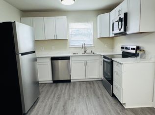325 Hall Ln APT 3, Pineville, NC 28134