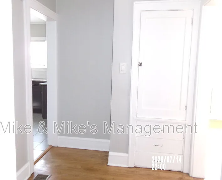 6424 W Chambers St — Photo 21